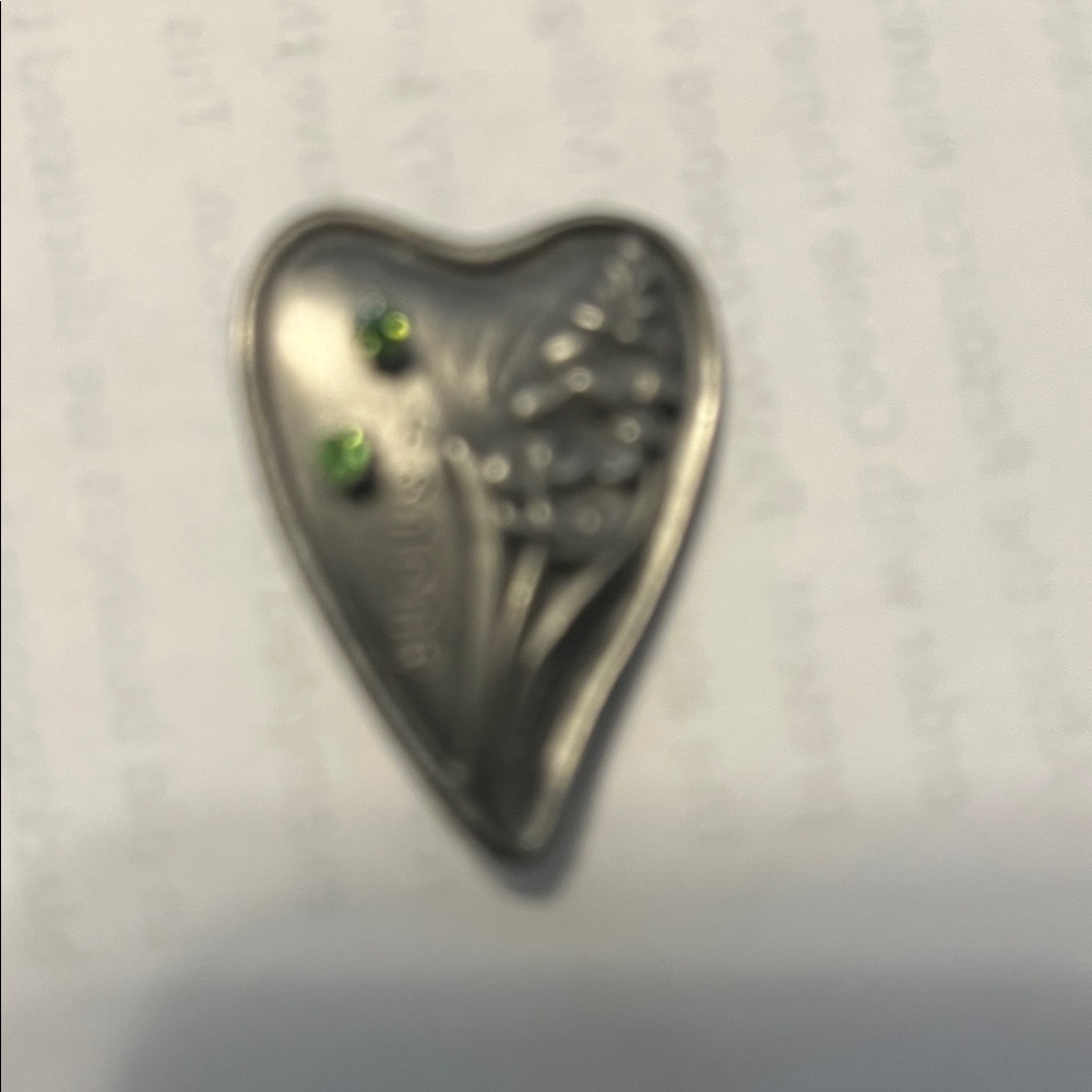 Silver Heart Pendant Necklace with peridot earrings and pewter box. - Picture 2 of 4